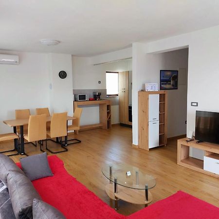 Apartmani Ivana Novi Novi Vinodolski Eksteriør billede