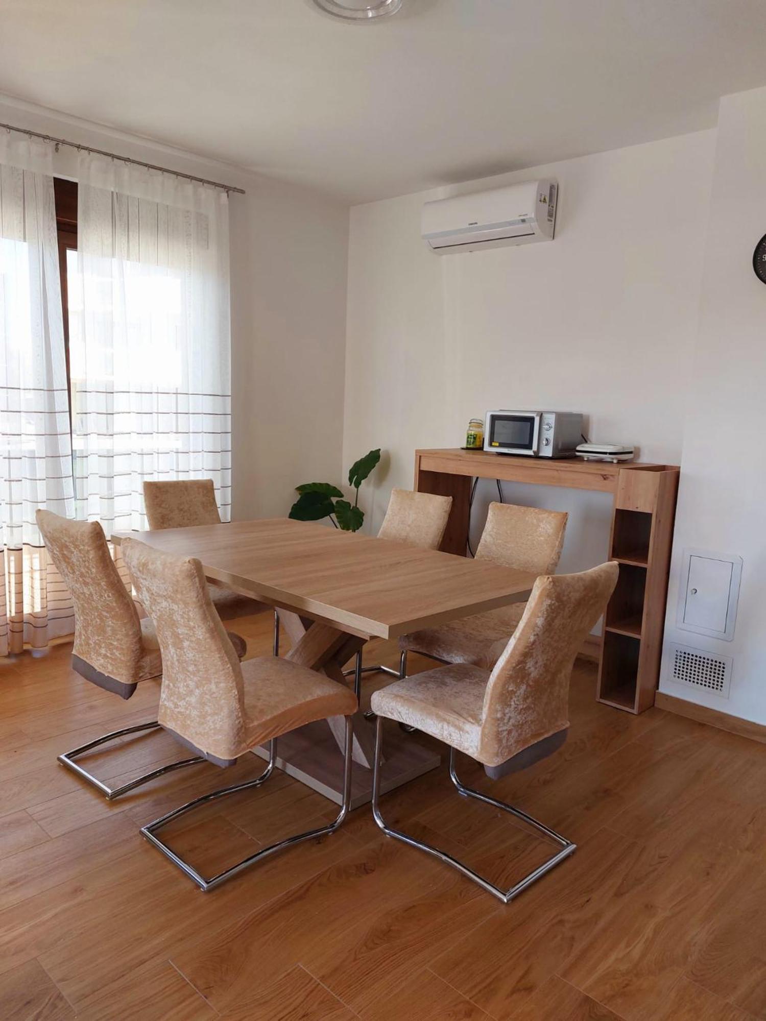 Apartmani Ivana Novi Novi Vinodolski Eksteriør billede