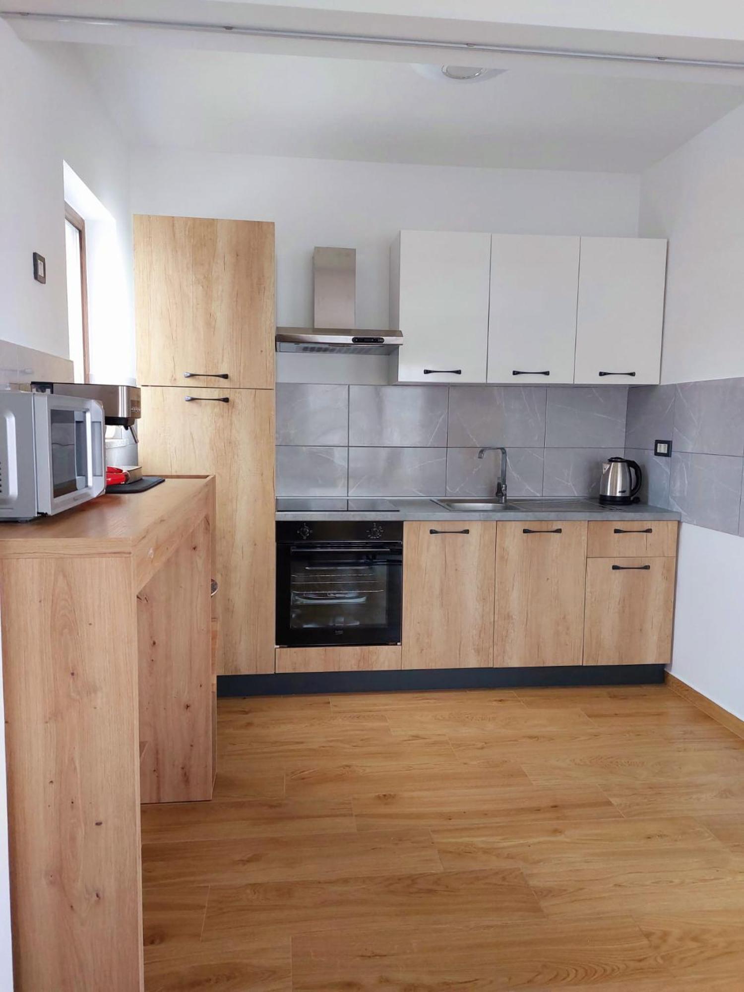 Apartmani Ivana Novi Novi Vinodolski Eksteriør billede