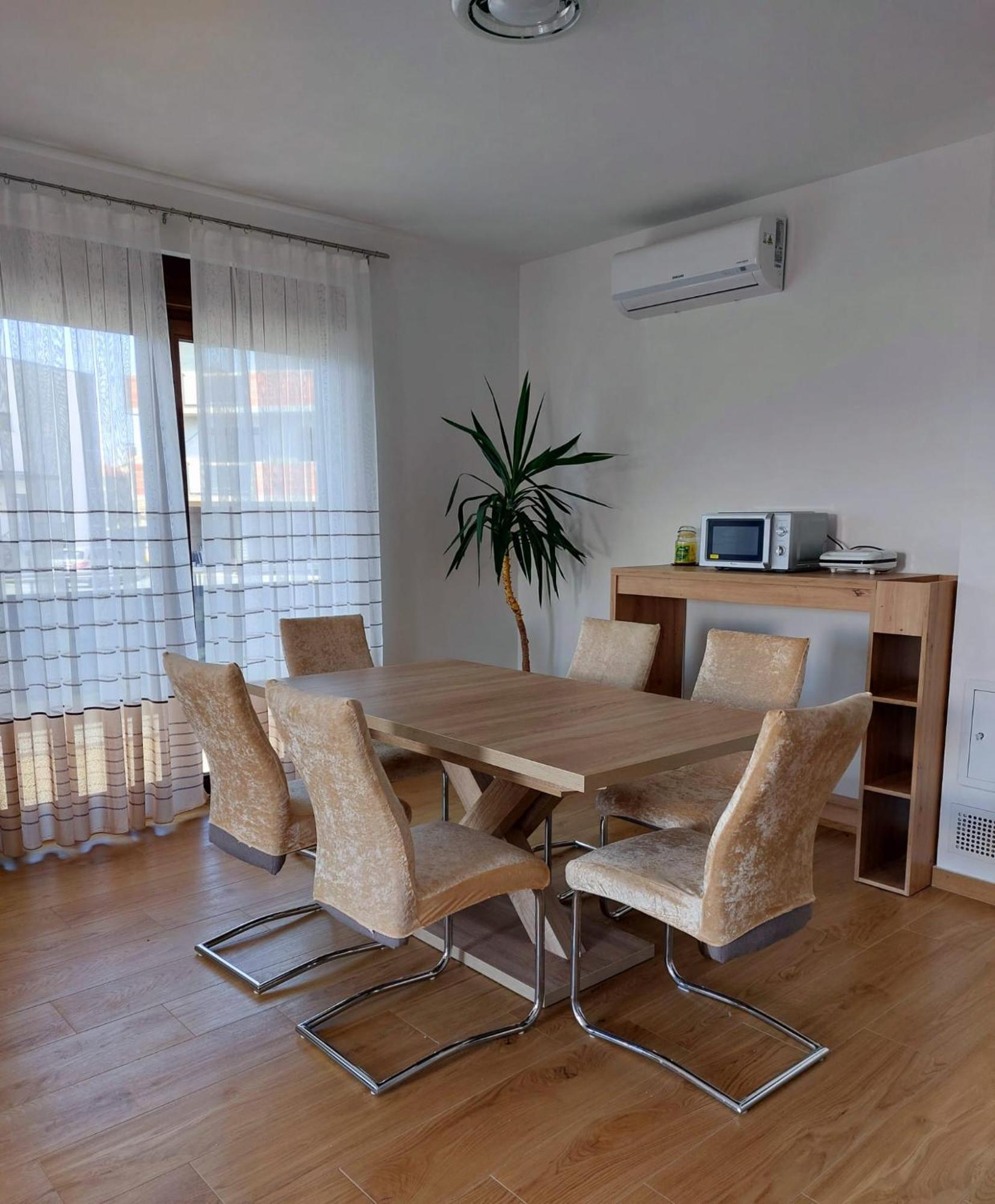 Apartmani Ivana Novi Novi Vinodolski Eksteriør billede